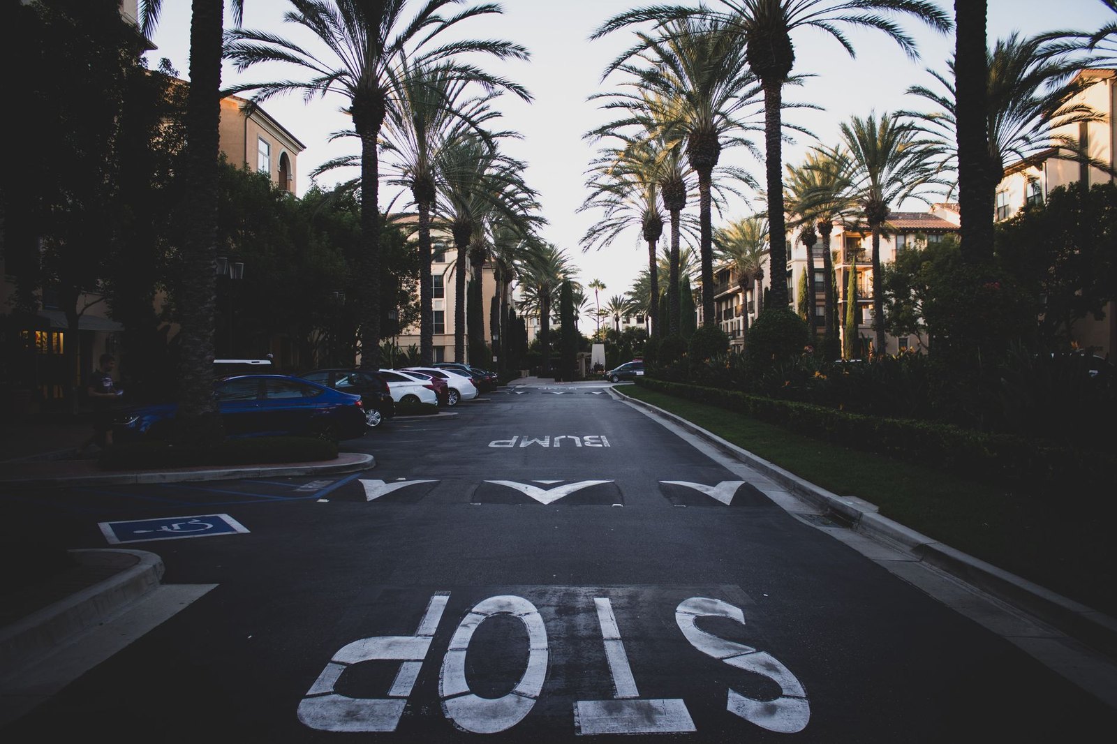 A street that empties out at dinnertime