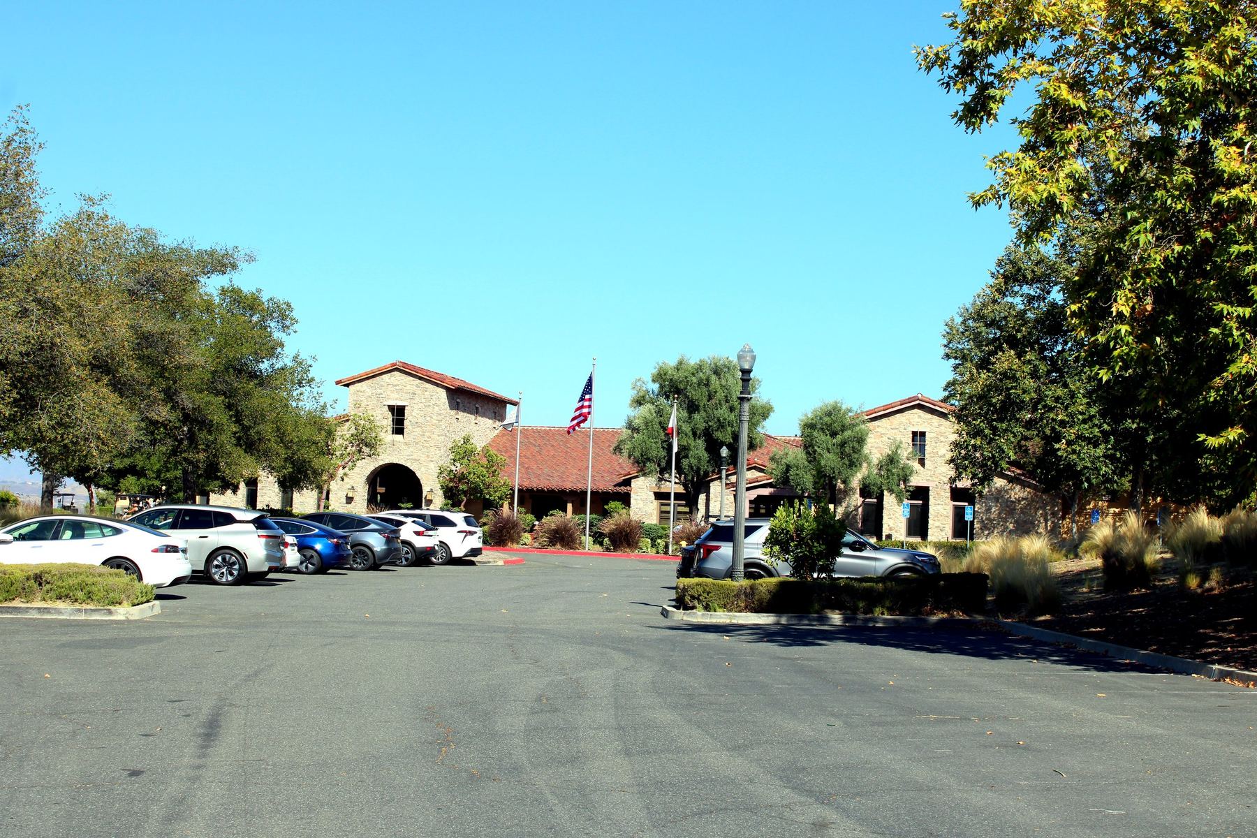 The Oaks Club at Valencia