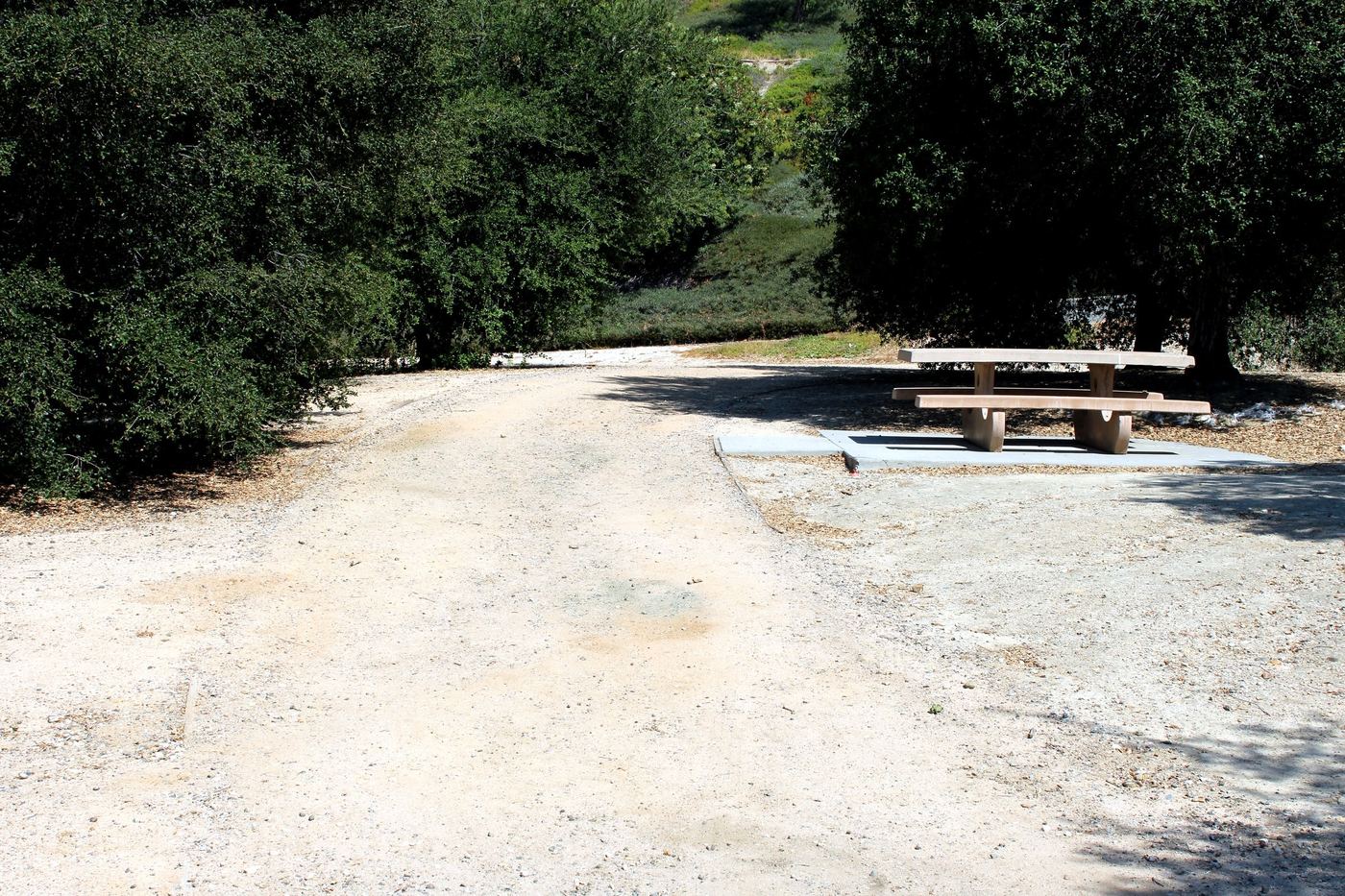 Walking trail at Pico Canyon Park (Jake Kuredjian County Park) in Stevenson Ranch, CA