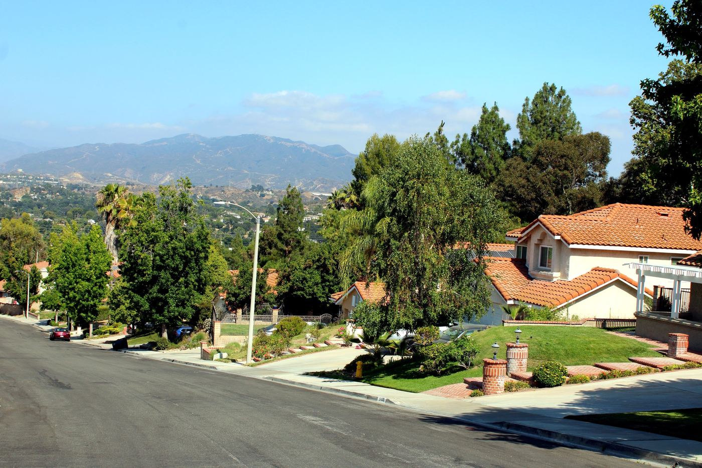Stevenson Ranch, California residential street, used for an article on selling a home during a divorce.