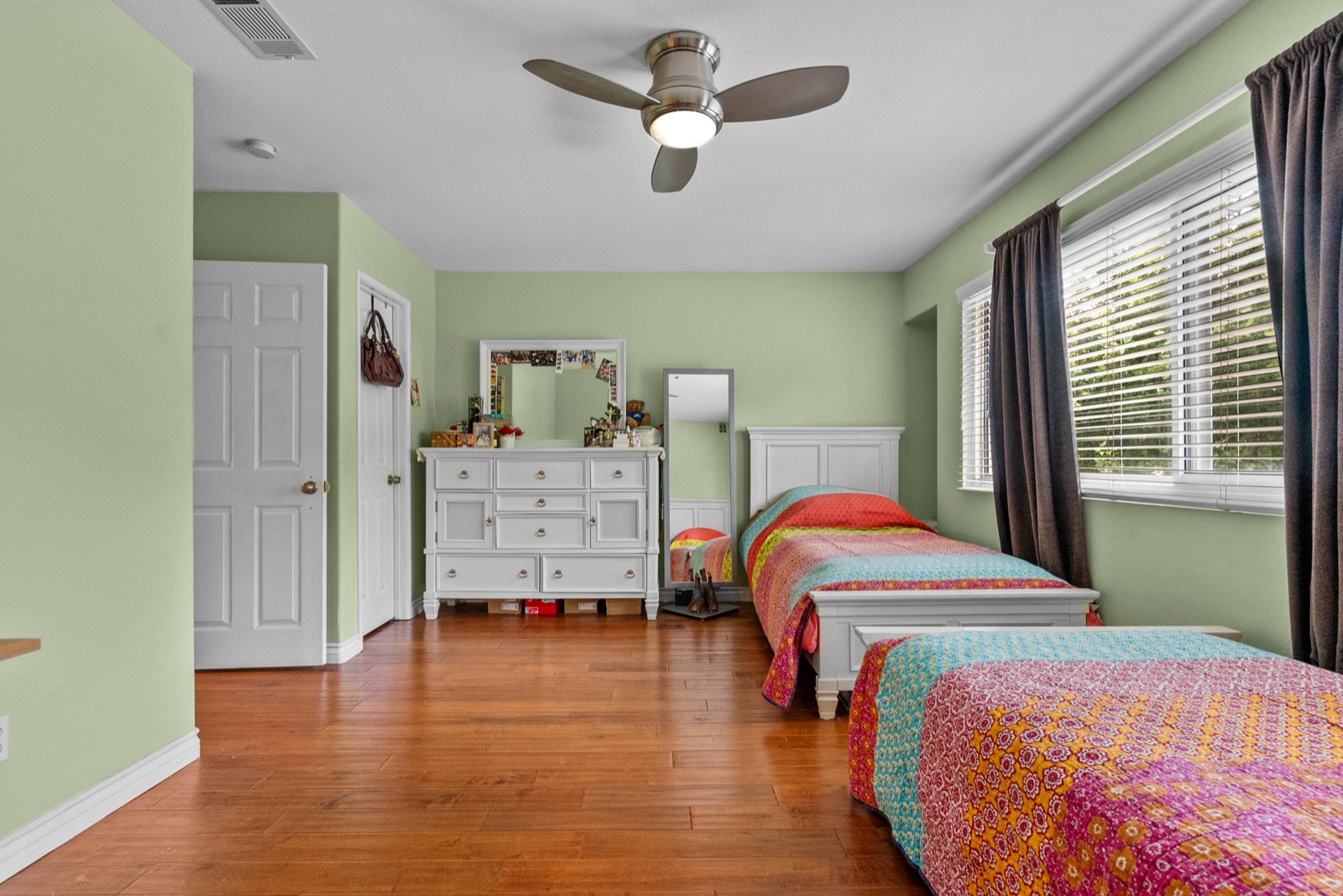 14925 Narcissus Crest Avenue, Canyon Country, photo 12