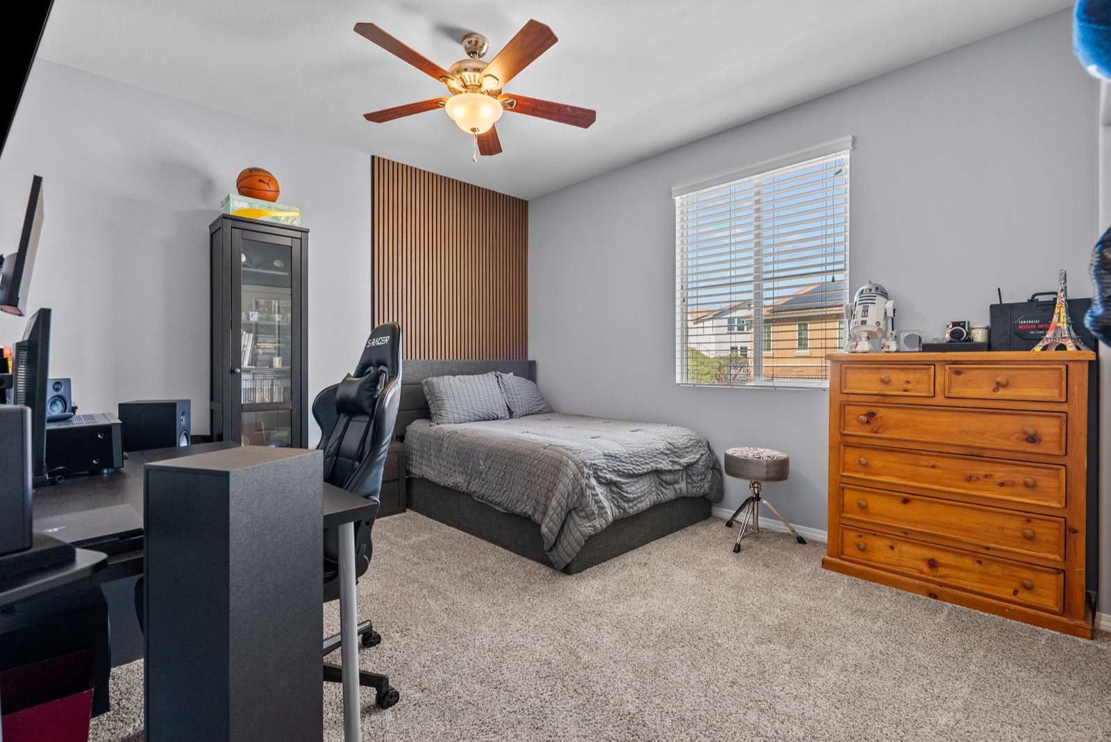 24557 Rosette Lane, Valencia, photo 8