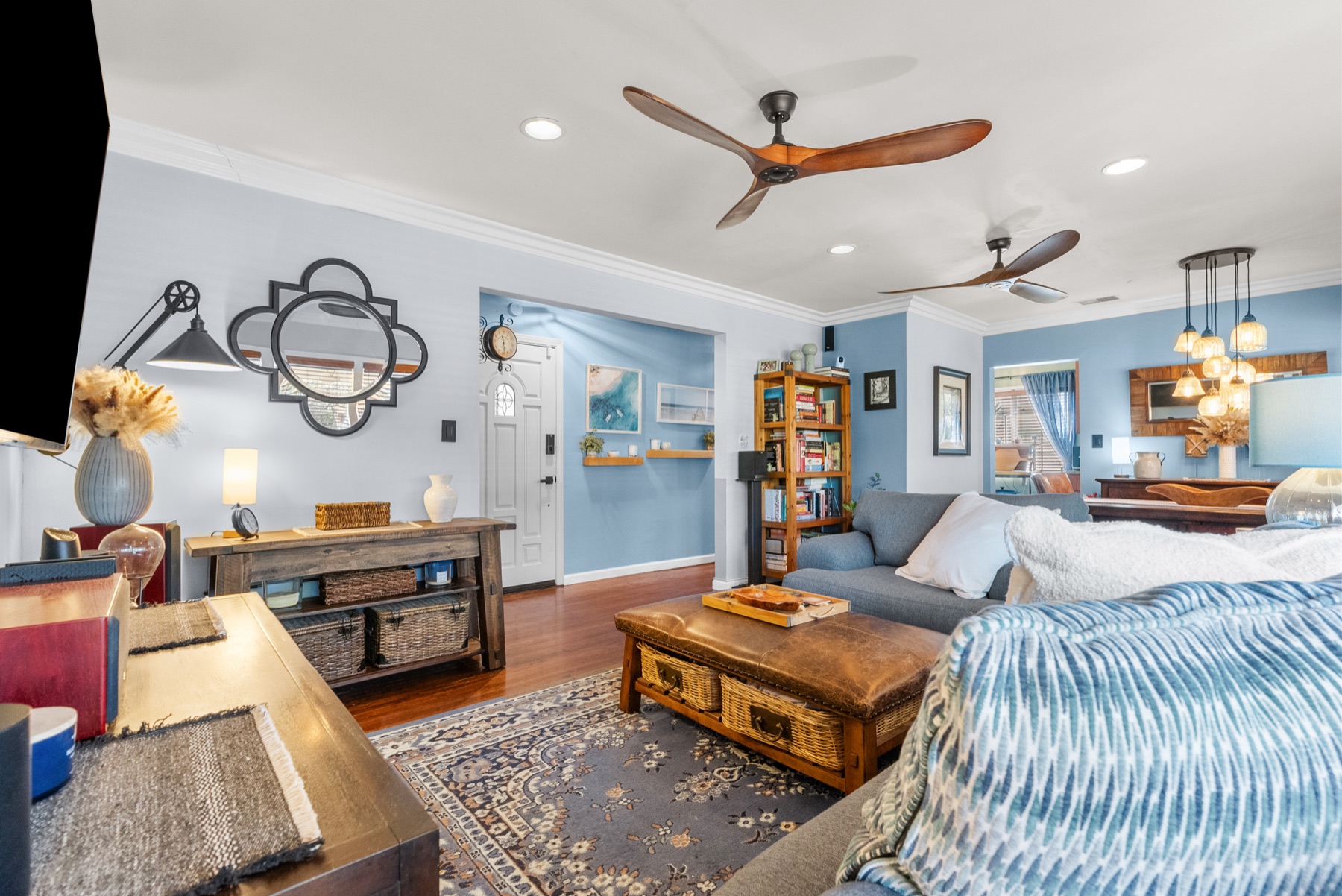 10957 McLennan Ave, Granada Hills, photo 13