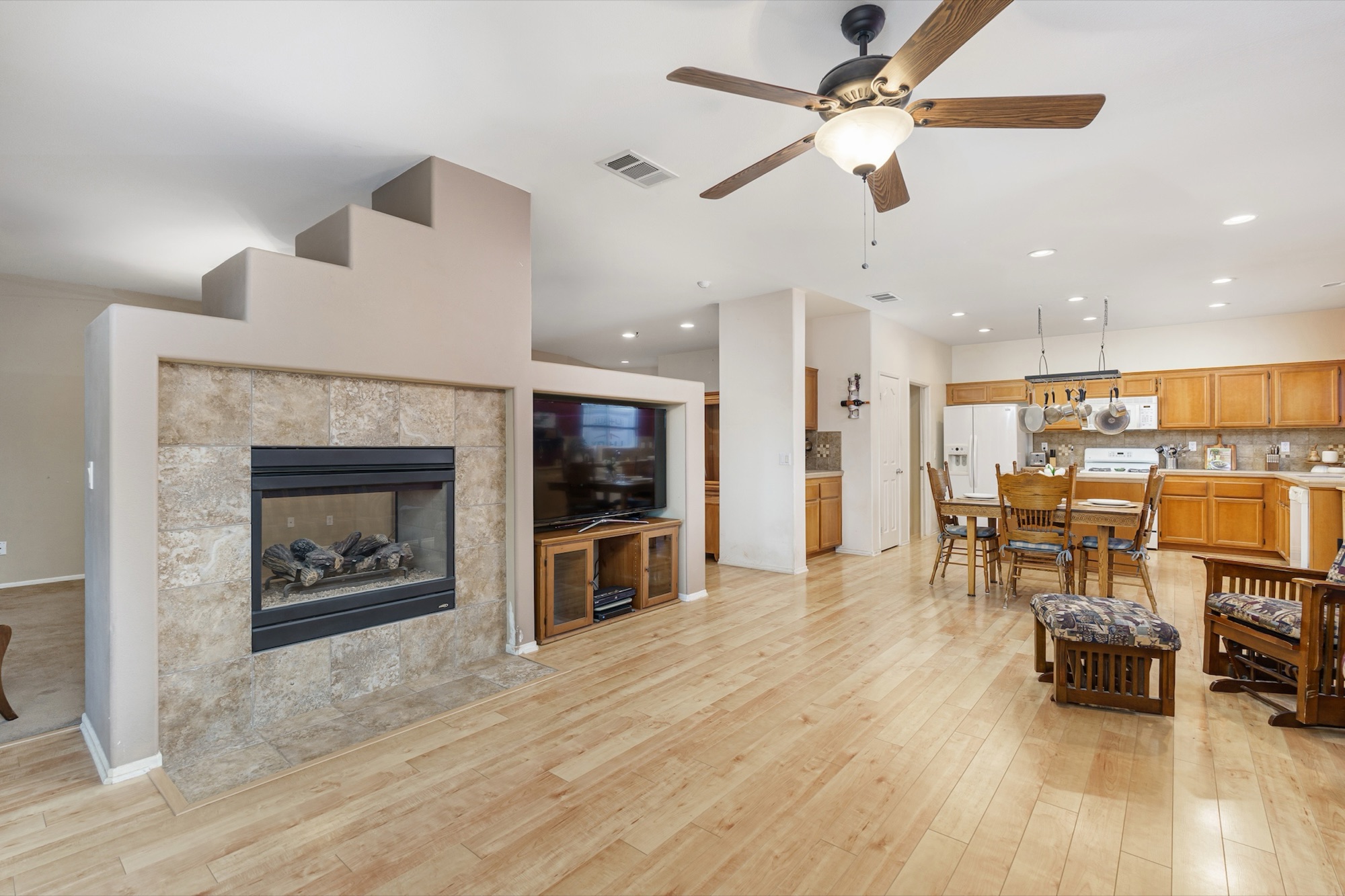 13466 Viejo Cir, Victorville, photo 5