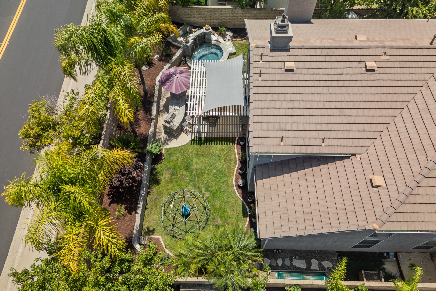 27318 Chesterfield Dr, Valencia, photo 6