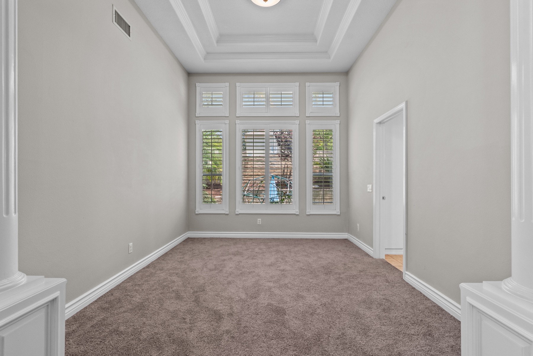 27318 Chesterfield Dr, Valencia, photo 19