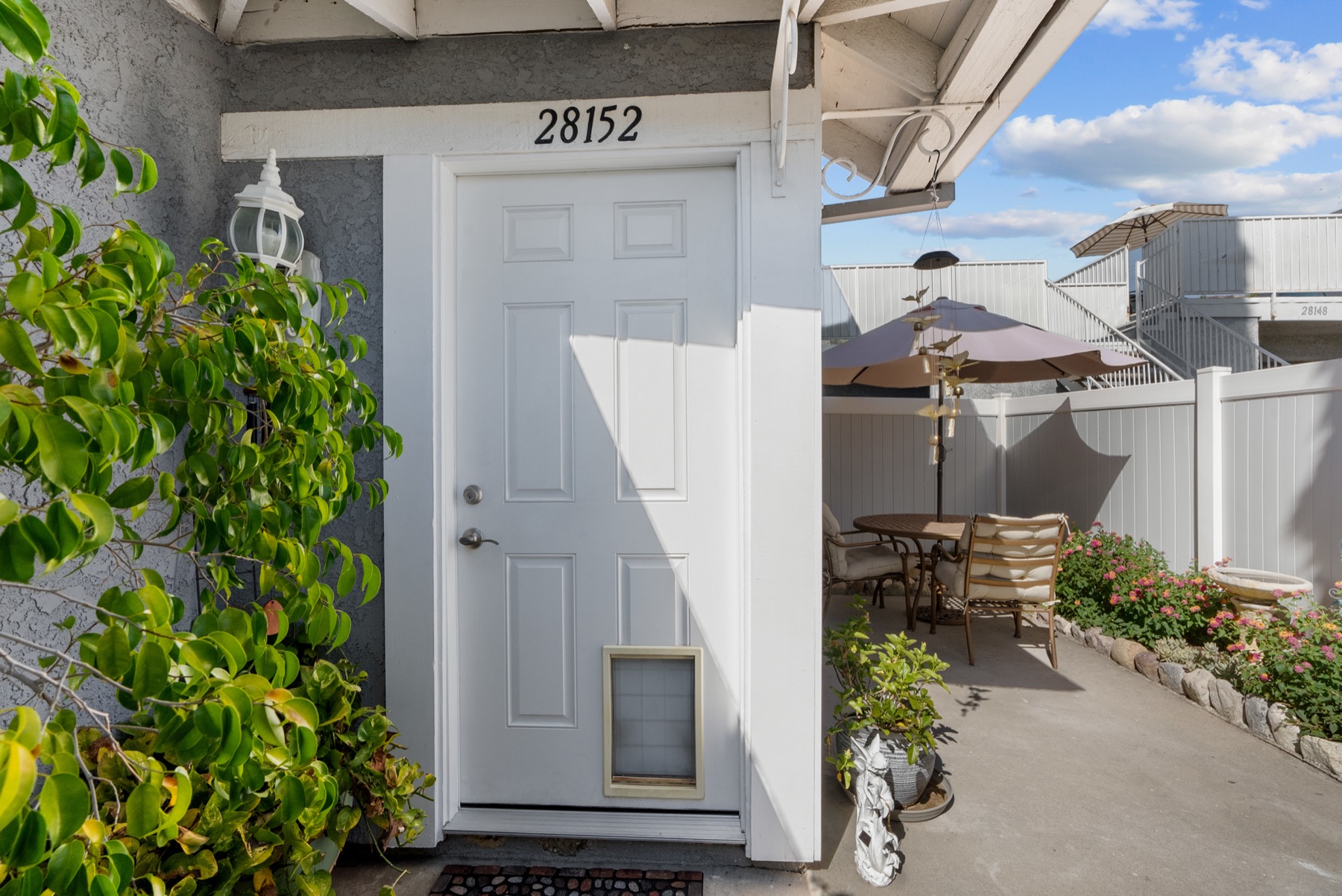 28152 Robin Ave, Saugus, photo 3