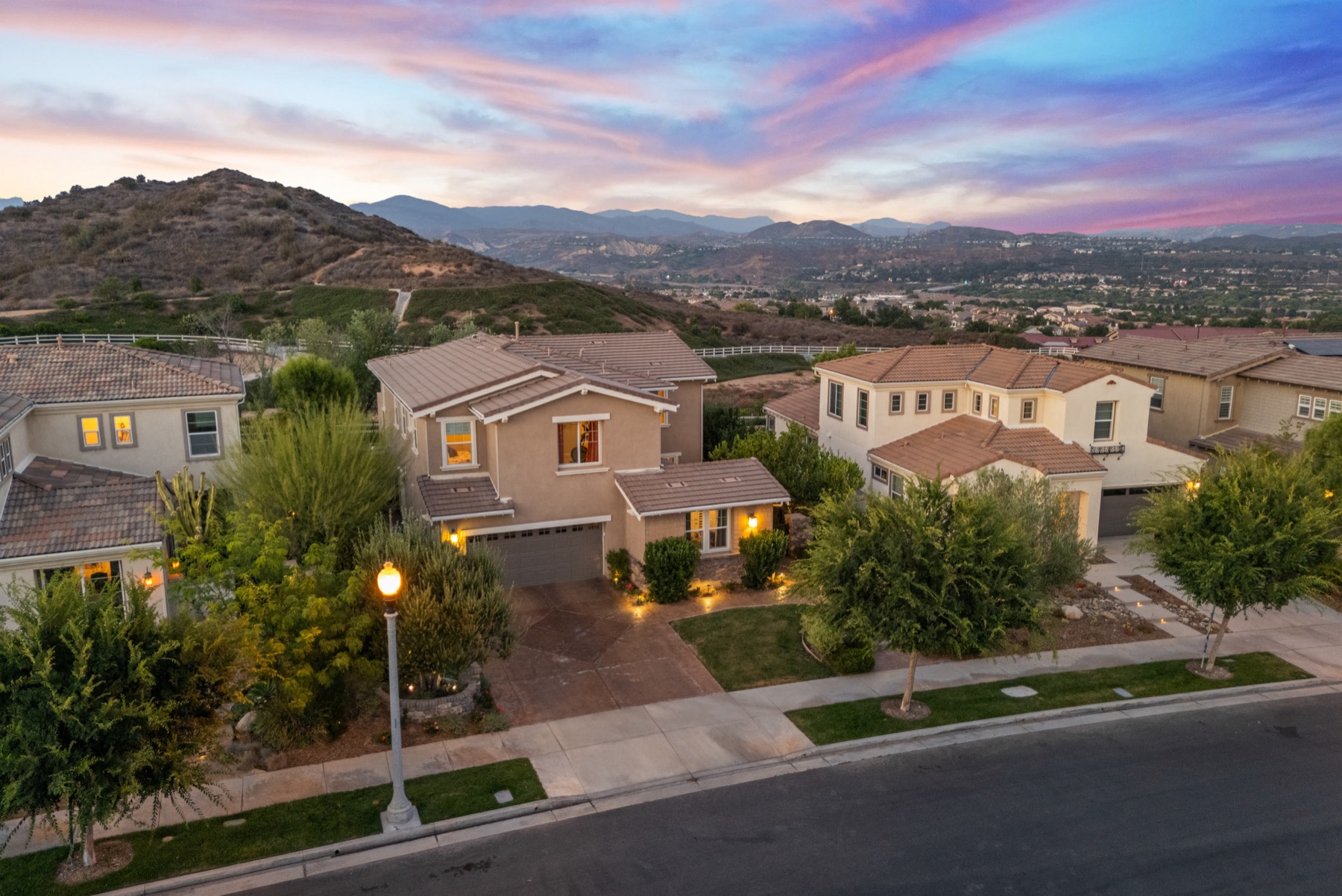 28652 Iron Village Dr, Valencia, photo 2