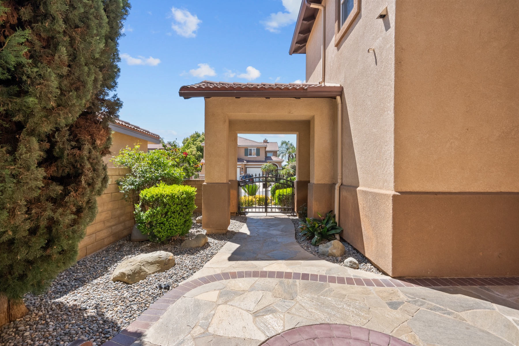 29081 Madrid Pl, Castaic, photo 9